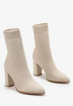 Beżowe Dopasowane Botki na Słupku ze Skarpetkową Cholewką Elarana
