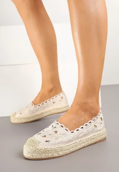 Beżowe Espadryle na Podeszwie z Plecionki Zdobione Ażurowym Wzorem Elnil