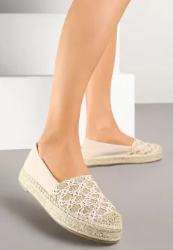 Beżowe Espadryle Ozdobione Plecionką i Geometrycznym Motywem Sdivoria