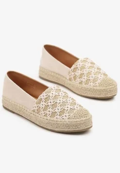 Beżowe Espadryle Ozdobione Plecionką i Geometrycznym Motywem Sdivoria