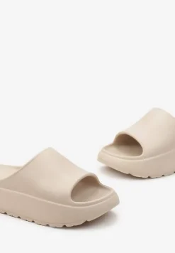 Beżowe Gumowe Klapki na Platformie Moldela