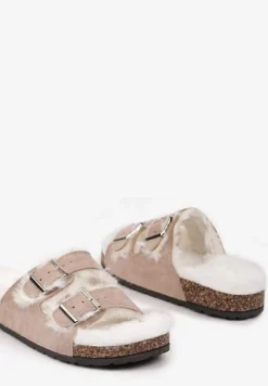 Beżowe Kapcie na Płaskiej Podeszwie z Paskami i Klamrami Cialetta