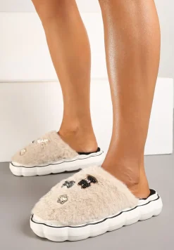 Beżowe Kapcie na Płaskiej Podeszwie z Metalicznymi Ozdobami Emmilaine