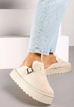 Beżowe Kapcie na Platformie Wykończone Paskiem z Klamrą Nevelora