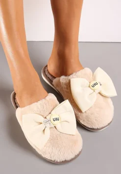 Beżowe Kapcie z Miękkiego Futerka Ozdobione Kokardą Adeltta