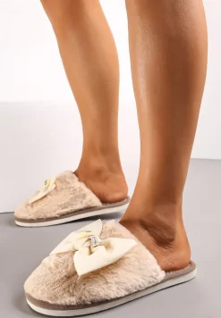 Beżowe Kapcie z Miękkiego Futerka Ozdobione Kokardą Adeltta