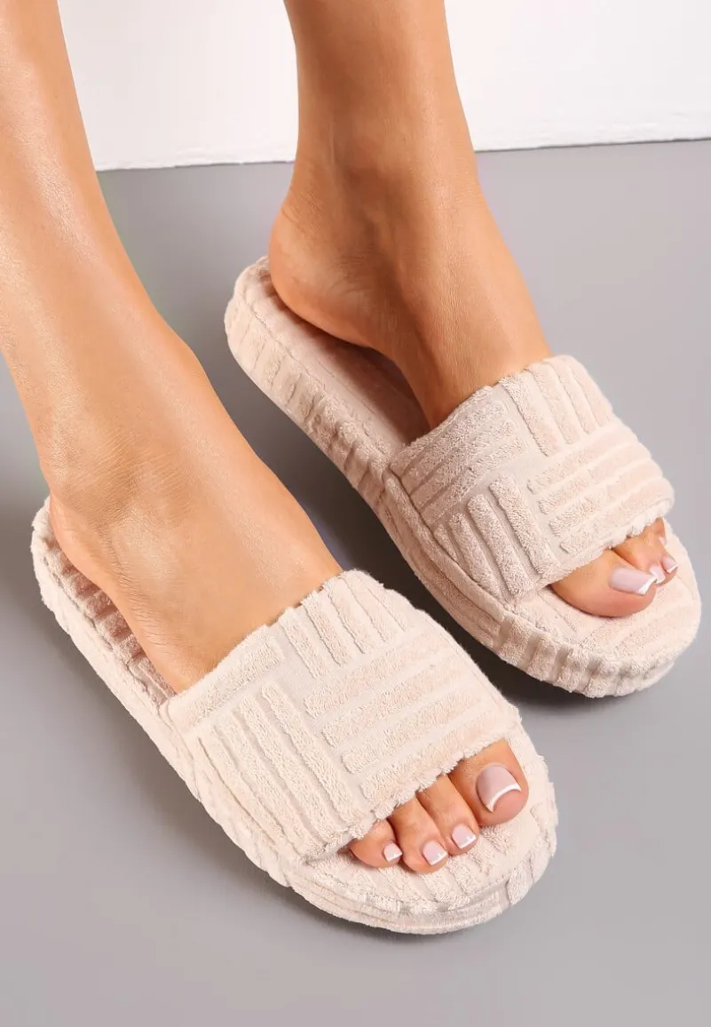 Beżowe Kapcie z Tłoczeniem na Grubej Podeszwie Willatta