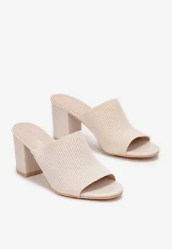 Beżowe Klapki Aisa