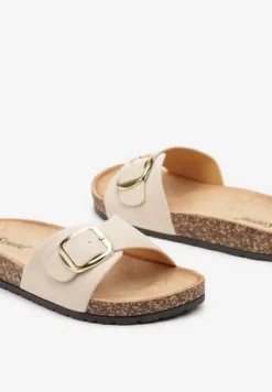 Beżowe Klapki na Płaskiej Korkowej Podeszwie z Metaliczną Klamrą z Przodu Dolvalia