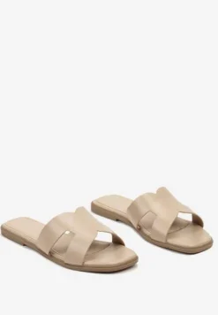 Beżowe Klapki na Płaskiej Podeszwie Ozdobione Metalicznymi Paskami i Kwadratowym Noskiem Sonivia