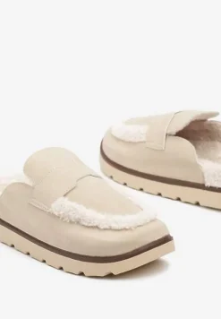 Beżowe Klapki na Platformie Ozdobione Paskiem i Futerkiem w Stylu Baranka Islinna