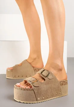 Beżowe Klapki na Platformie Ozdobione Nitami Linarienna