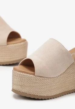 Beżowe Klapki w Stylu Boho na Platformie i Koturnie z Paskiem z Imitacji Zamszu Marinle