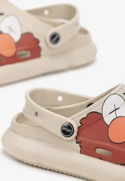 Beżowe Klapki z Gumowej Pianki z Zabudowanym Noskiem z Wycięciami Phethy