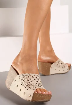 Beżowe Klapki z Imitacji Zamszu na Koturnie z Korka z Ażurowym Paskiem Dimllia