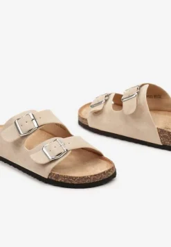 Beżowe Klapki z Paskami z Regulacją i Ozdobną Sprzączką oraz Korkową Podeszwą Ozenia