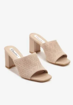 Beżowe Klapki z Perforacją na Słupkowym Obcasie o Zaokrąglonym Kształcie Alaisia