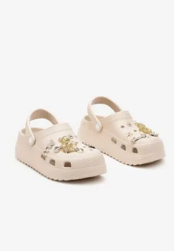 Beżowe Klapki z Pianki z Metalowymi Elementami Nellari