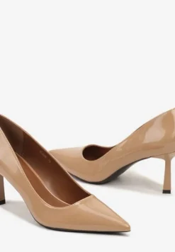 Beżowe Klasyczne Lakierowane Czółenka z Noskiem w Szpic na Szpilce Zaithne