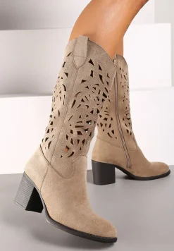 Beżowe Kozaki na Słupku ze Skórzaną Wkładką i Ażurowym Wzorem Arresia