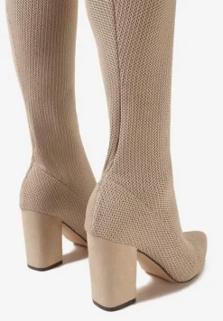 Beżowe Kozaki Throw