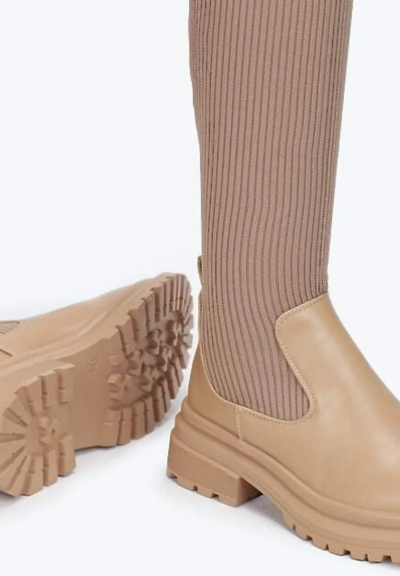 Beżowe Kozaki z Elastyczną Prążkowaną Cholewką za Kolano Goisee