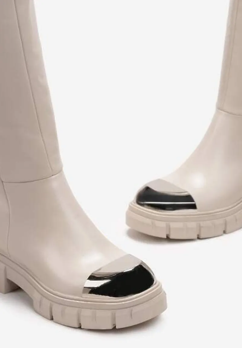 Beżowe Kozaki z Metalicznym Noskiem na Platformie Billiesa