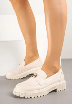 Beżowe Lakierowane Półbuty Mokasyny Zdobione Elegancką Aplikacją Nevoliana