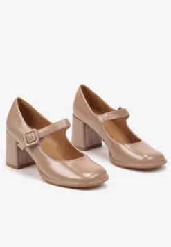 Beżowe Lakierowane Półbuty na Słupkowym Obcasie z Paskiem z Klamerką Lemida
