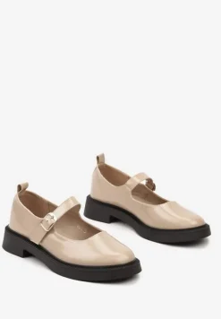 Beżowe Lakierowane Półbuty na Płaskiej Podeszwie Mary Jane Ozdobione Sprzączką Nealirwen