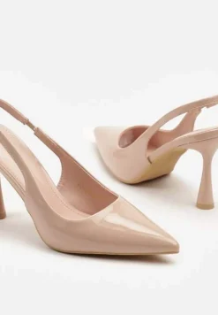 Beżowe Lakierowane Sandały Szpilki Typu Slingback Ulios