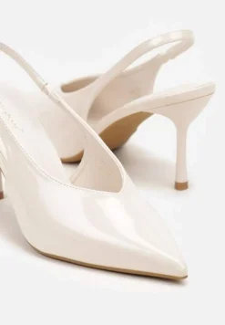 Beżowe Lakierowane Sandały na Szpilce Typu Slingback Addoxie