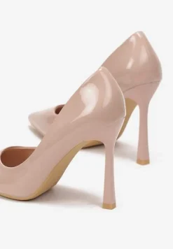 Beżowe Lakierowane Szpilki z Imitacji Skóry o Gładkiej Fakturze Rosaia