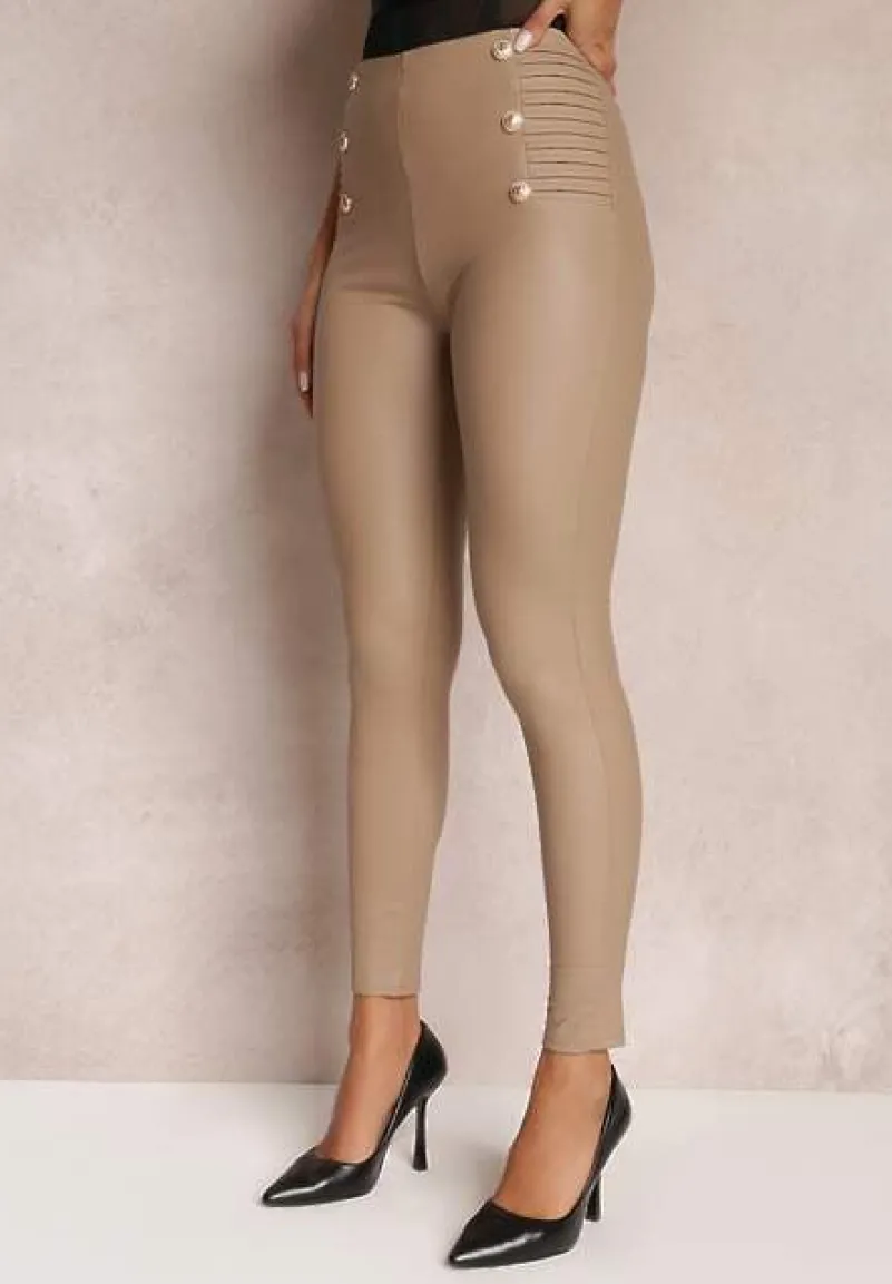 Beżowe Legginsy z Imitacji Skóry Ozdobione Drapowaniem i Napami Syah
