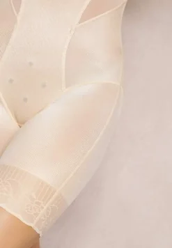 Beżowe Modelujące Body z Koronkowymi Wstawkami Tisella