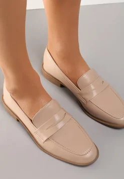 Beżowe Mokasyny Caeione