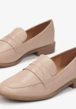 Beżowe Mokasyny Caeione