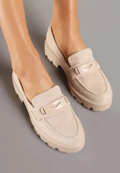 Beżowe Mokasyny na Grubej Podeszwie z Cholewką z Przeszyciami Hamaira