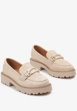 Beżowe Mokasyny na Niskiej Platformie z Metaliczną Klamrą i Cyrkoniami Rosqa