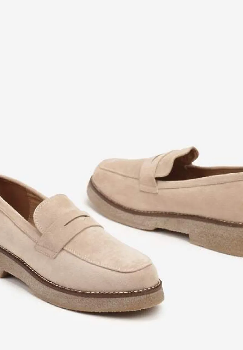 Beżowe Mokasyny na Płaskiej Podeszwie z Ozdobnym Paskiem Ravessia