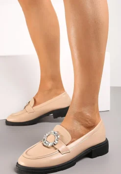 Beżowe Mokasyny na Płaskiej Podeszwie z Przeszyciami i Klamrą z Cyrkoniami Tarinni