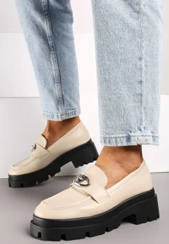 Beżowe Mokasyny na Platformie Ozdobione Klamrą Kikilla