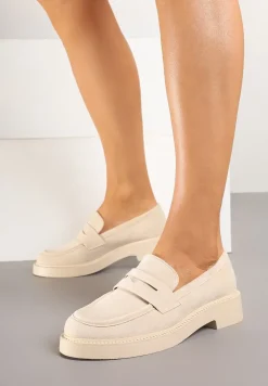 Beżowe Mokasyny Ozdobione z Przodu Paskiem Jelzivis