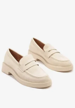 Beżowe Mokasyny Ozdobione z Przodu Paskiem Jelzivis