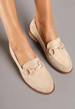 Beżowe Mokasyny Vices z Perforacją z Wkładką ze Skóry Naturalnej Felithria