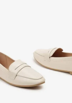 Beżowe Mokasyny w Stylu Loafersów w Minimalistycznym Wydaniu Caiustia