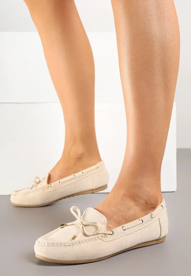 Beżowe Mokasyny z Ekozamszu Zdobione Wiązaniem z Kokardą Sonilora