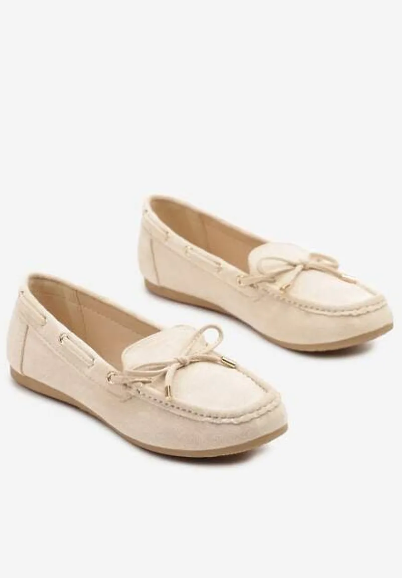 Beżowe Mokasyny z Ekozamszu Zdobione Wiązaniem z Kokardą Sonilora