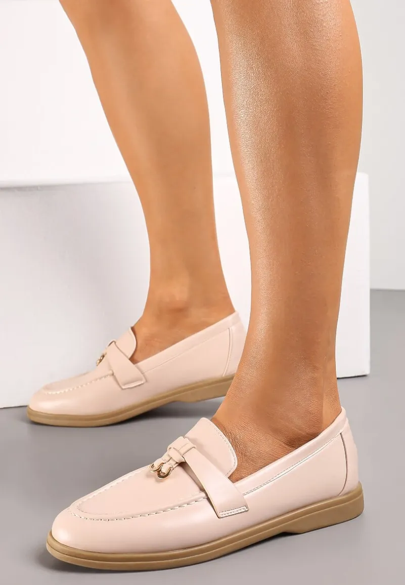 Beżowe Mokasyny z Imitacji Skóry z Minimalistyczną Zawieszką Biaha