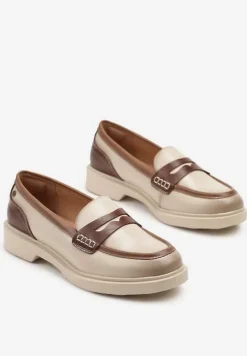 Beżowe Mokasyny ze Skóry Naturalnej Ozdobione Paskiem Halathiel